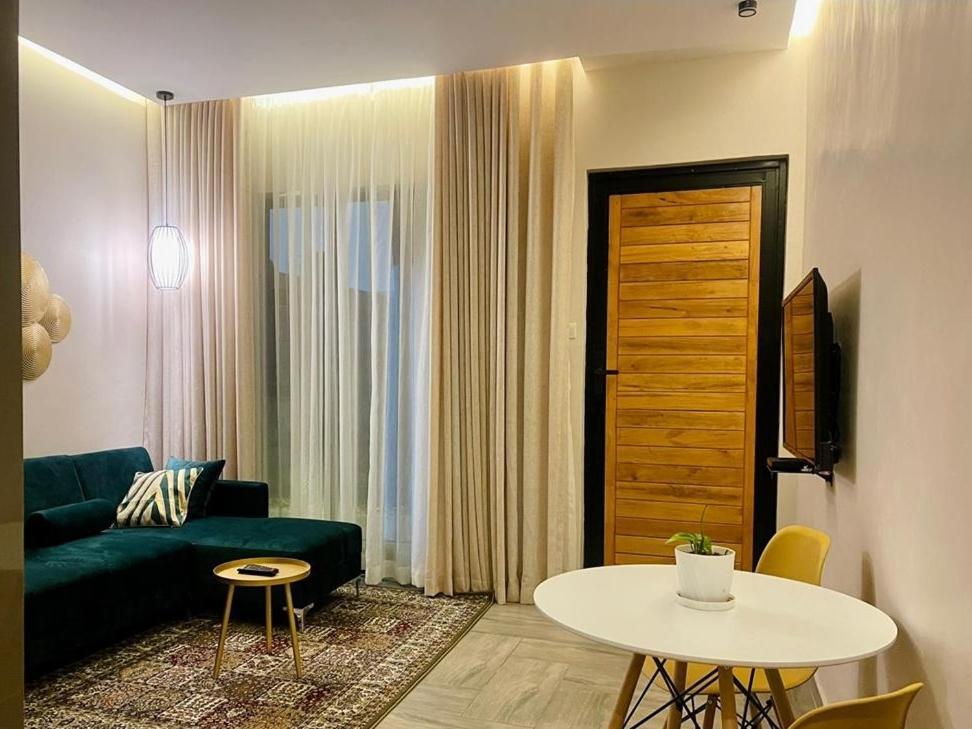Instahomes By Tru - Garden Suites Blantyre Extérieur photo