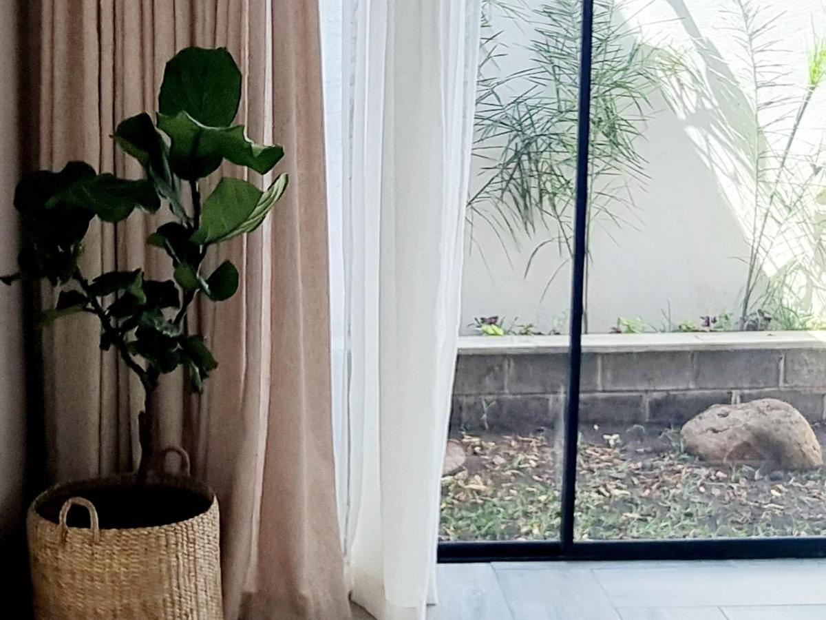 Instahomes By Tru - Garden Suites Blantyre Extérieur photo